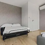 Lam Premiere - Ac - Awesome View In Apartamento Bratislava