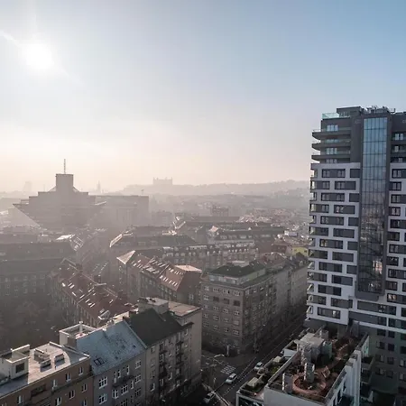 Lam Premiere - Ac - Awesome View In Братислава