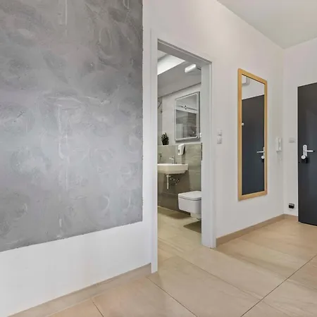 Lam Premiere - Ac - Awesome View In * 布拉迪斯拉发